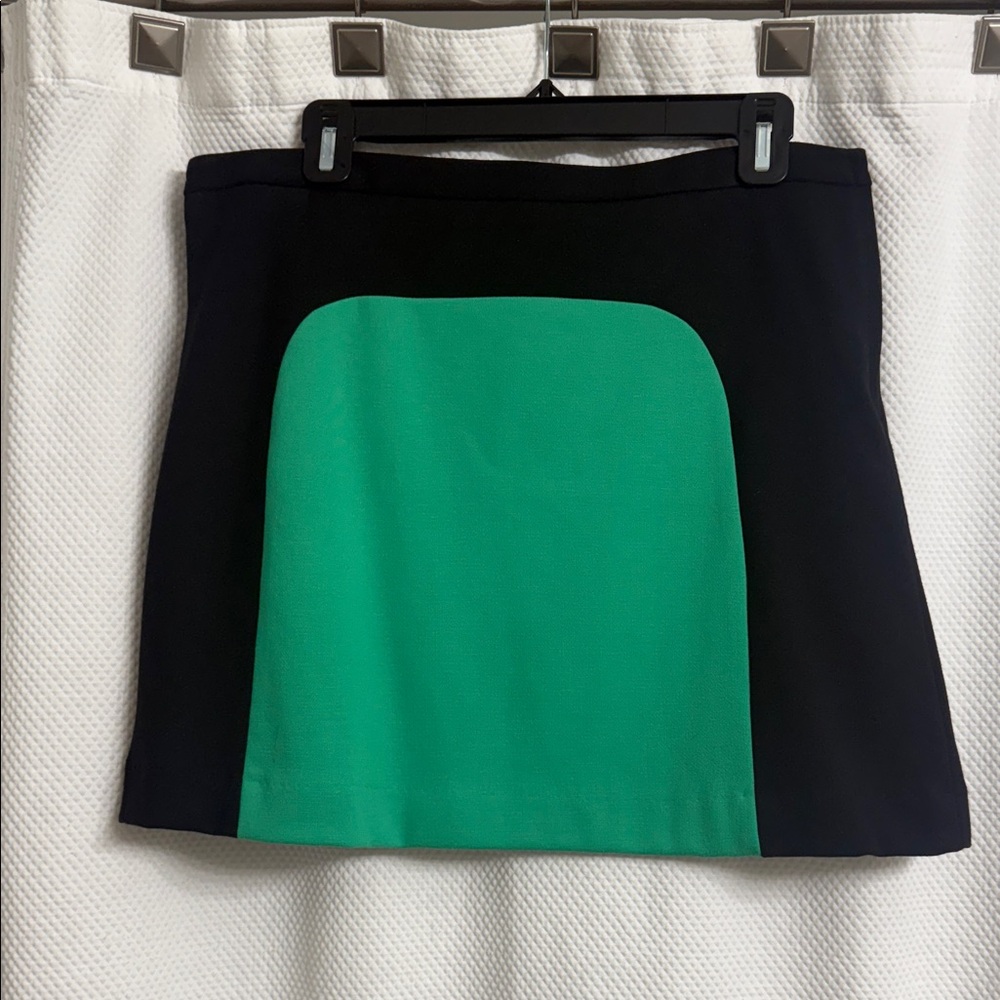Vivienne Tam Black and Green Mini Skirt